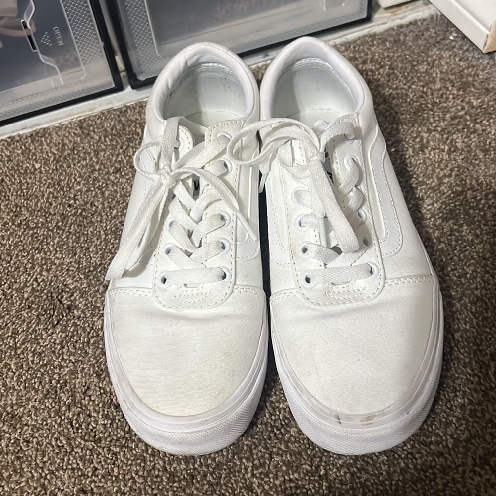 Vans - Picture 5 of 7
